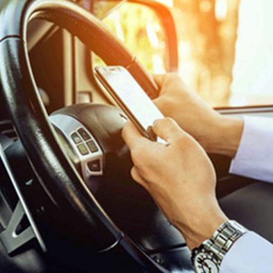 why texting and driving should be illegal